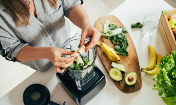 5 λαχταριστές συνταγές για αποτοξινωτικά smoothies