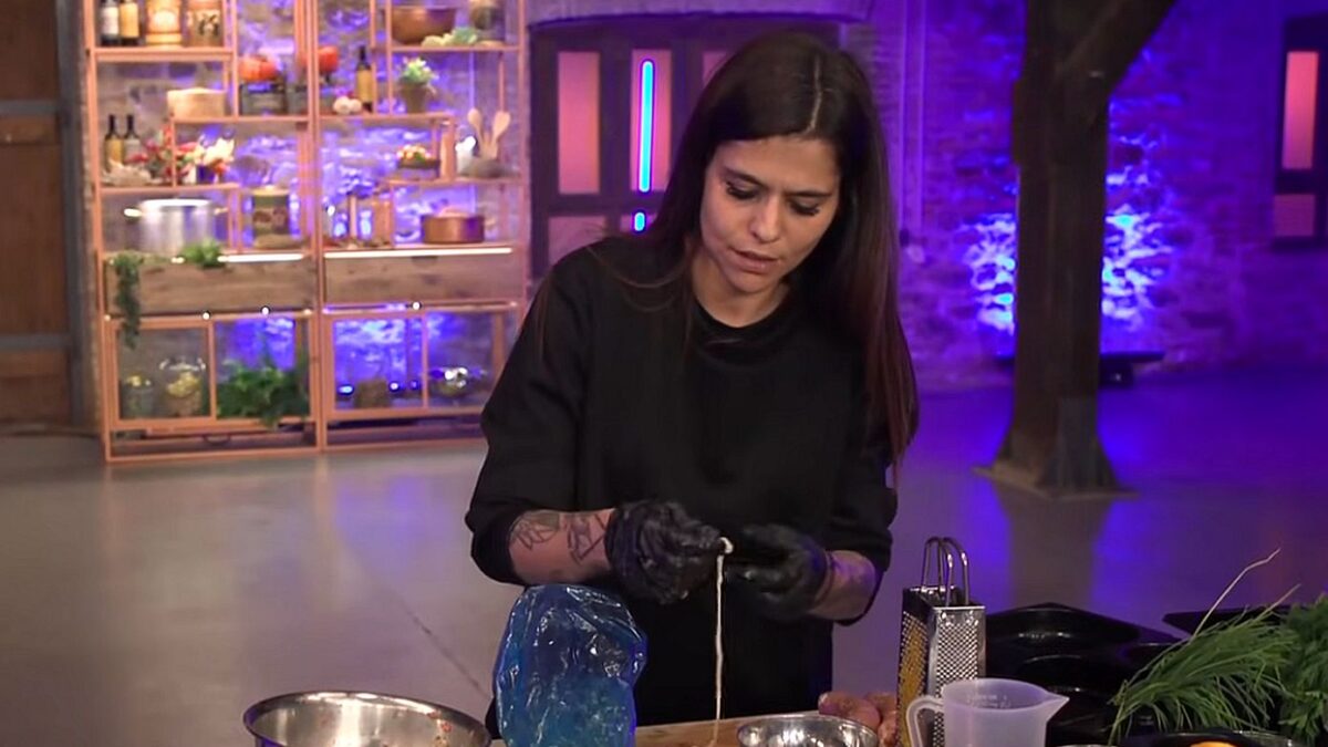 MasterChef – Ντίνα: «Είχα ένα σοκαριστικό ατύχημα και βρέθηκα δυο μήνες σε κώμα, ο τρόπος που συνέβη ήταν κάπως άσχημος»