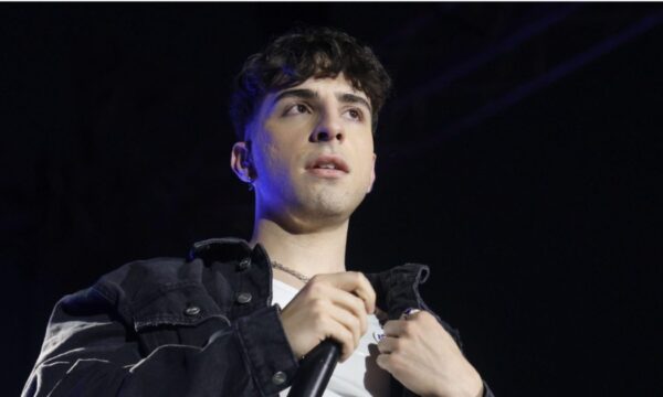 ZAF – Eurovision 2026: Το νόημα πίσω από το τραγούδι του για τον ελληνικό τελικό – «Αδιαφορώ για τη γνώμη του κόσμου»