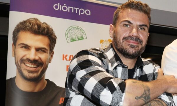 Άκης Πετρετζίκης: Το αστείο βίντεο με τον γιο του, Αχιλλέα