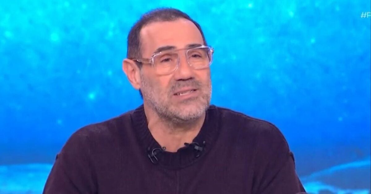 Αντώνης Κανάκης – Ράδιο Αρβύλα: Η ζωντανή ανακοίνωση και οι ευχές για τον συνεργάτη που έγινε πατέρας