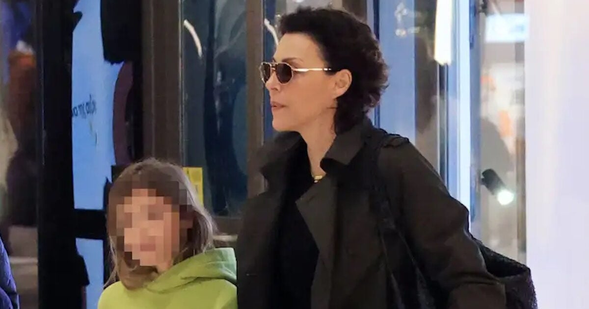 Σίσσυ Φειδά: Αποκλειστική εμφάνιση με την 10χρονη κόρη της – Δείτε τις φωτογραφίες