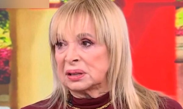 Άννα Φόνσου: Η φιλία με την Αλίκη Βουγιουκλάκη και γιατί αποφεύγει τους γιατρούς