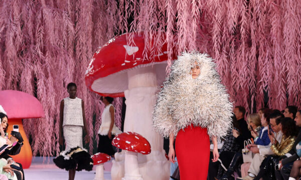 Chanel Couture: Ο Matthieu Blazy δημιούργησε ένα ονειρικό σκηνικό για μια μαγευτική συλλογή Υψηλής Ραπτικής