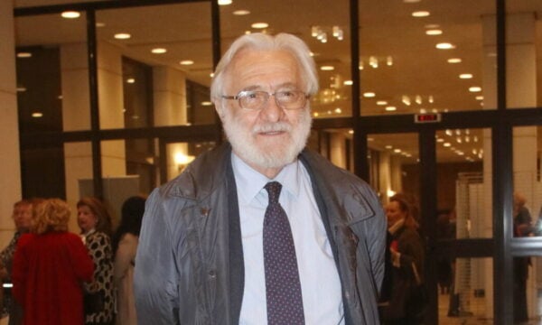 Γιάννης Σμαραγδής για την κριτική: «Αν είσαι στο υπόγειο, δεν βλέπεις τι γίνεται στο ρετιρέ»