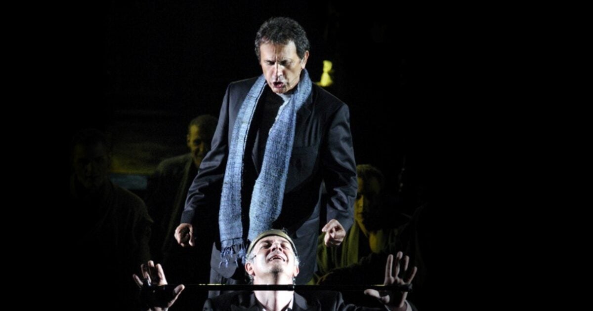 Γιώργος Νταλάρας: Παρουσιάζει τα κομμάτια της παράστασης, «Οιδίπους Τύραννος»