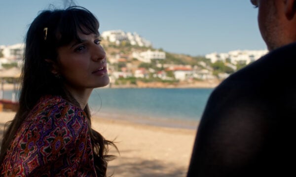 «Hotel Elvira»: Τι μας επιφυλάσσουν τα επόμενα επεισόδια της κωμικής σειράς