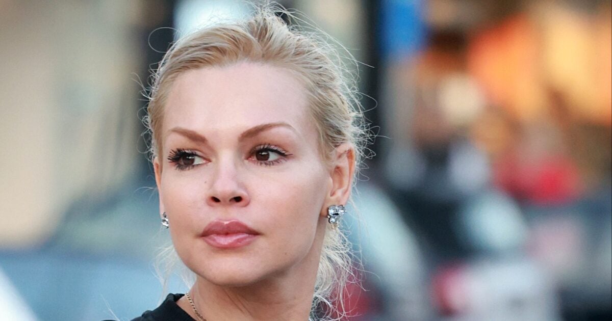 Η Βίκυ Κάβουρα σε μια μοναδική εξομολόγηση – «Τα περισσότερα χρόνια της ζωής μου ήταν δύσκολα, είναι κάτι που αγνοεί ο κόσμος»