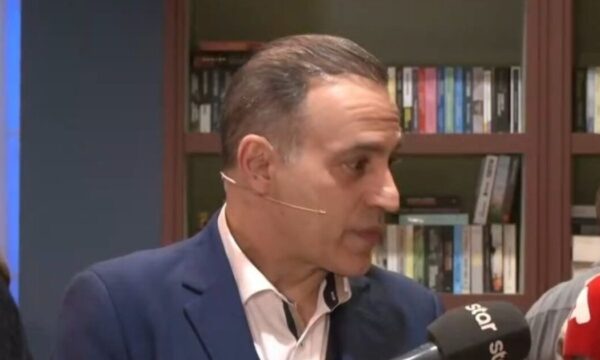 Κρατερός Κατσούλης για Κατερίνα Καραβάτου: «Ακούω από εσάς για την εκπομπή, δεν έχουμε επικοινωνήσει»