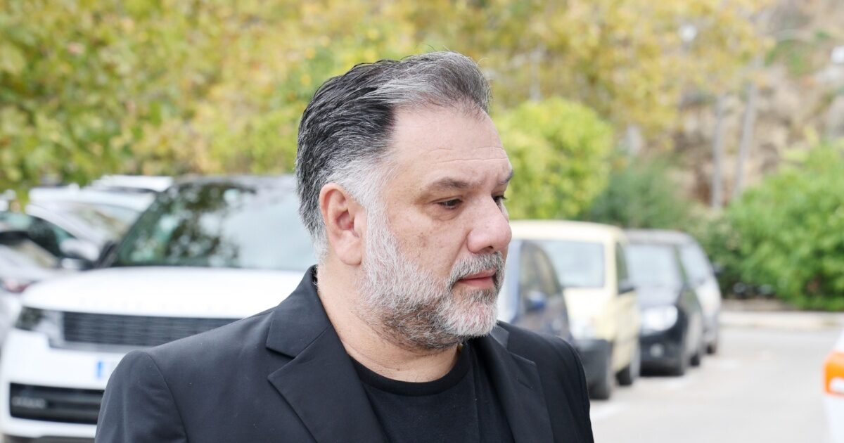 Γρηγόρης Αρναούτογλου για Γιώργο Παπαδάκη: «Είναι ο πρώτος μύθος που αποσύρεται από την τηλεόραση»
