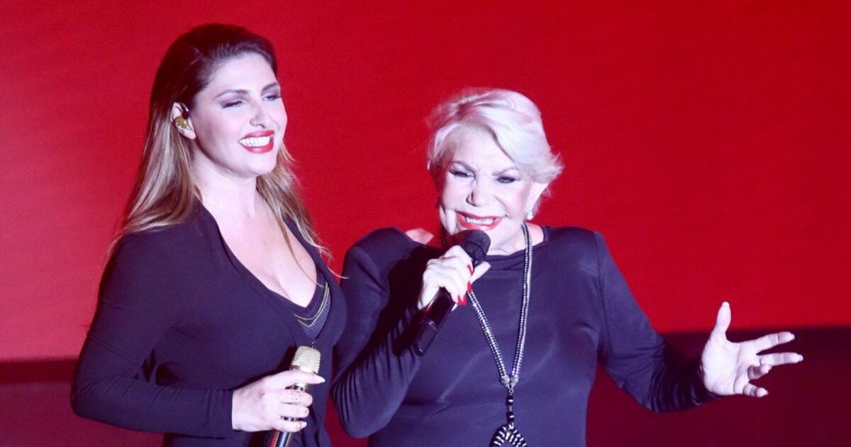 Έλενα Παπαρίζου: Η συγκλονιστική αφήγηση από τη συνεργασία με τη Μαρινέλλα – «Τα δάκρυά μου έτρεχαν ποτάμι»