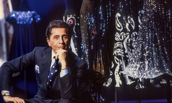 Valentino Garavani: Η πορεία του μέσα από εικόνες