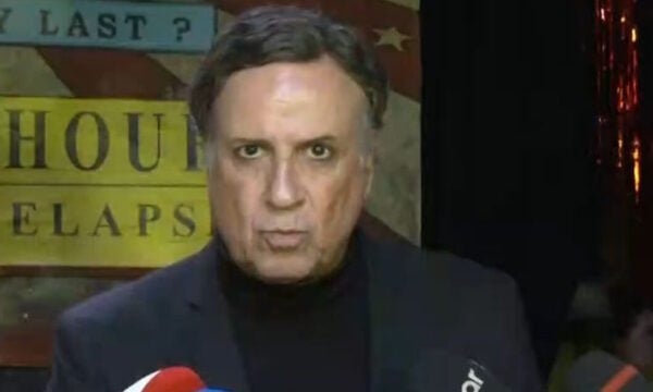 Χάρης Ρώμας για την ταινία «Καποδίστριας»: «Υπήρχε αρνητική στάση, αλλά το κοινό την επιβραβεύει»