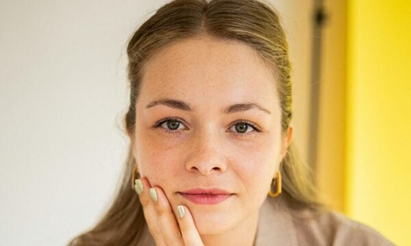 3 serum foundations που ενώνουν φροντίδα και μακιγιάζ σε μία σύνθεση