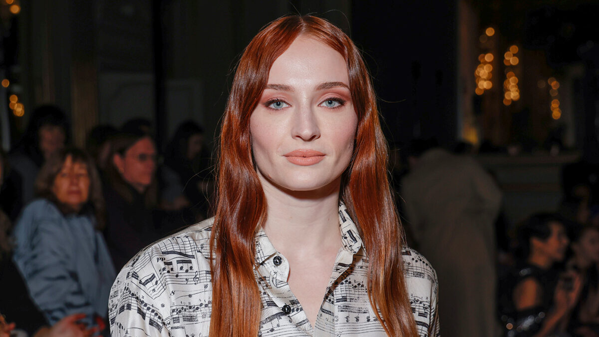 Η Sophie Turner πρωταγωνιστεί σε μια καταιγιστική ληστεία στη νέα σειρά Steal του Prime Video