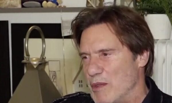 Στράτος Τζώρτζογλου: «Έχουν έρθει στο θέατρο για να με δουν γυμνό και όχι για την ερμηνεία μου»