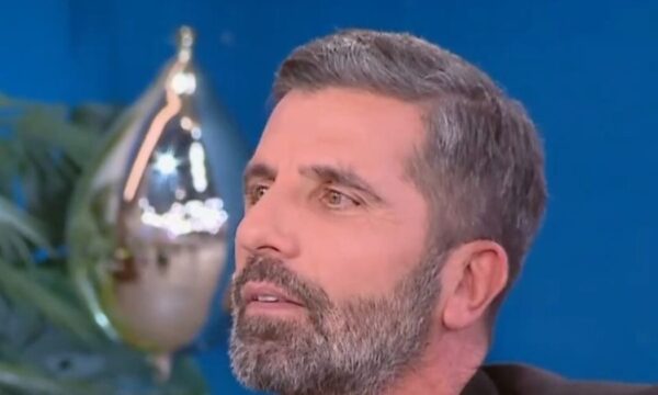 Θανάσης Βισκαδουράκης: «Επιθυμώ να πάρω τον γιο μου στο ορφανοτροφείο που μεγάλωσα»