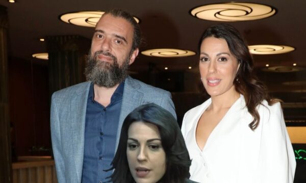 Άννα Μενενάκου: Η αποκάλυψη για την αρχική συνάντηση με τον Σωτήρη Τσαφούλια – «Ήταν έρωτας με την πρώτη ματιά»