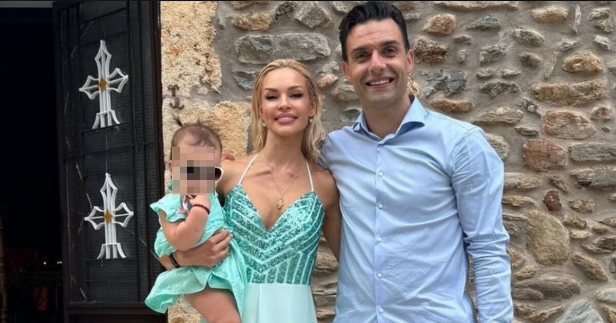 Βίκυ Κάβουρα – Γιώργος Τζαβέλλας: Δείτε το όνομα που θα δώσουν στην 1,5 έτους κόρη τους