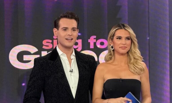 «EurovisionGR» με την Κέλλυ Βρανάκη και τον Θάνο Παπαχάμο