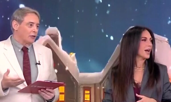 Η Ανθή Βούλγαρη ξανά στο «Κοινωνία ώρα Mega»: «Ζουμάρετε στο πρόσωπο να δείτε “φράπα”»
