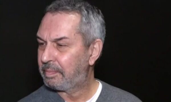 Χρήστος Χατζηπαναγιώτης: «Η Βίκυ Σταυροπούλου δεν ρωτάει τη γνώμη μου για την καριέρα της»