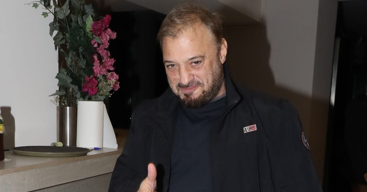 Χρήστος Φερεντίνος: Η ζωή με τους 22χρονους γιους του – «Είμαι δίπλα τους, αλλά κρατάμε και τις αποστάσεις μας»