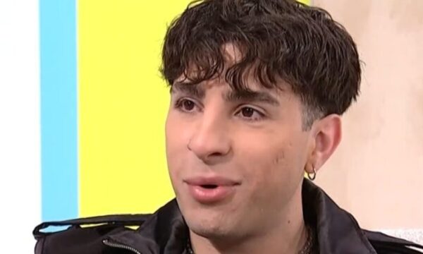 ZAF – Eurovision 2026: «Υπέβαλα το κομμάτι την ύστατη ώρα – Δημιουργώ κάτι λαμπερό αλλά και αρκετά σκοτεινό»