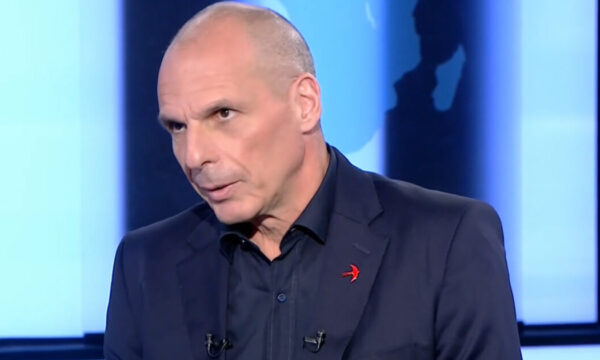 26 χρόνια μετά, η ΕΛΑΣ παραπέμπει τη δήλωση Βαρουφάκη για το Ecstasy στον εισαγγελέα