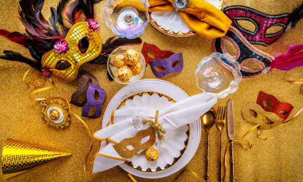 Carnival Bash: Μικρογεύματα και Κοκτέιλ
