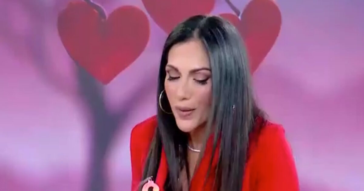 Γενέθλια της Ανθής Βούλγαρη στο «Κοινωνία Ώρα Mega» – Η απρόσμενη τούρτα από τη Ματίνα Παγώνη