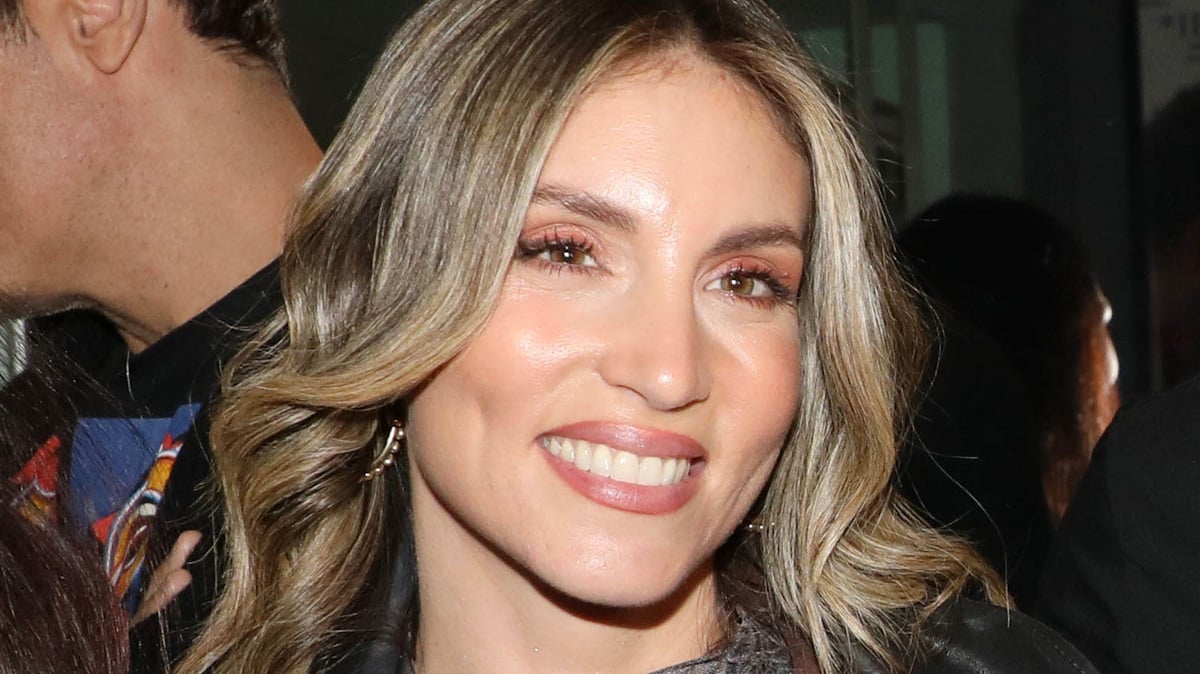 Το 90s lip συνδυασμό της Αθηνάς Οικονομάκου