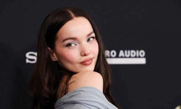 Dove Cameron: Έλαμψε στα Grammys με συνδυασμένο eye make up και μανικιούρ που πρέπει να δοκιμάσεις