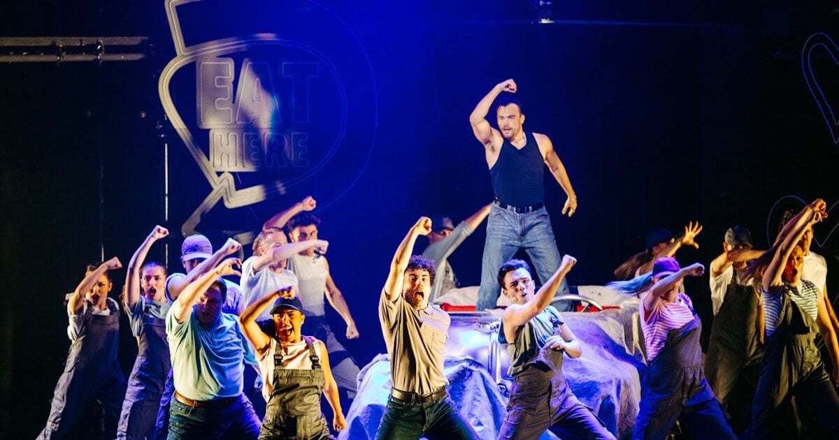 Eurovision 2026: Το θρυλικό cast του μιούζικαλ GREASE χορεύει στους ρυθμούς Akyla και Ferto