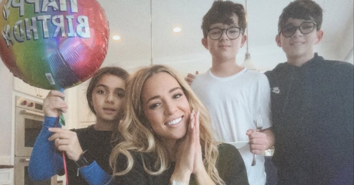 Καλομοίρα: Το βίντεο γενεθλίων με τα παιδιά της και το συγκινητικό μήνυμα – «Κάνουν τη ζωή μου μοναδική»