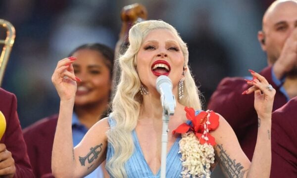 Η Lady Gaga στο Super Bowl half time show ανέδειξε το κορυφαίο Latin beauty look