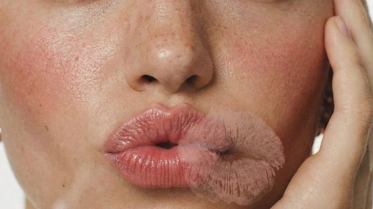 Lip Stain: Το “Μαγικό Ραβδί” του νεσεσέρ μας για το 2026