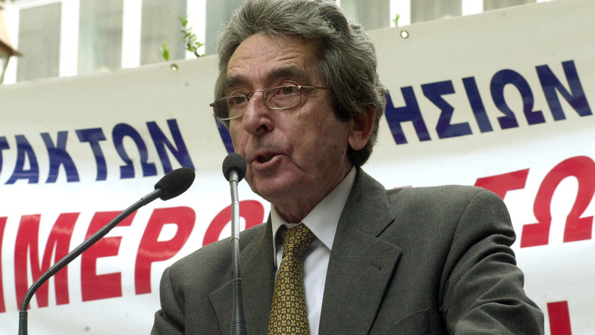Απεβίωσε ο Αριστείδης Μανωλάκος, εμβληματική μορφή της Αριστεράς και πρώην πρόεδρος της ΕΣΗΕΑ