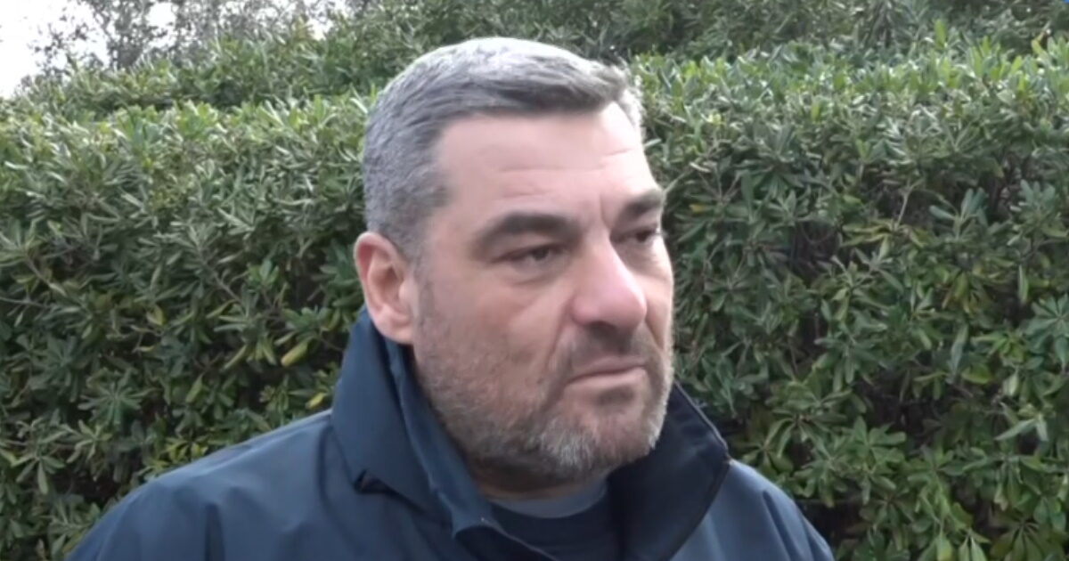 Μάνος Νιφλής: «Είναι η πρώτη φορά που νιώθω γαλήνη – Με τον Γιάννη Κολοκυθά ήταν πεπρωμένο να είμαστε μαζί»