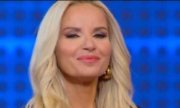 Μαρία Μπεκατώρου – The Chase: «Ο Δημήτρης Σταρόβας μού δίδαξε: «”Οι ψηλές είναι για την παρέλαση, οι κοντές για το κρεβάτι”»