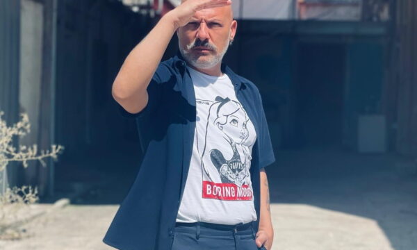 Νίκος Μουτσινάς: Επιβεβαιώθηκε! Ξανά στην τηλεοπτική οθόνη