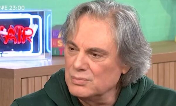 Οδυσσέας Σταμούλης: Γιατί αποφεύγει τις επαναλήψεις της σειράς «Δυο Ξένοι» – «Θυμάμαι τα όνειρα εκείνης της περιόδου»