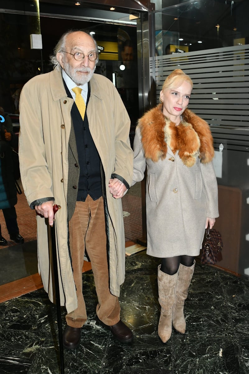 «Η πριγκίπισσα των Αγίων Σαράντα»: Ποιοι παρευρέθηκαν στην λαμπερή πρεμιέρα του Χάρη Ρώμα;