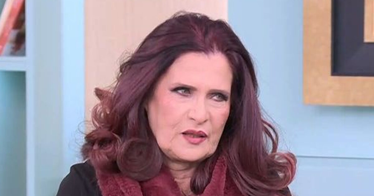 Πωλίνα: «Μόνο νεότεροι άντρες με φλερτάρουν – Οι συνομήλικοι με αγνοούν»