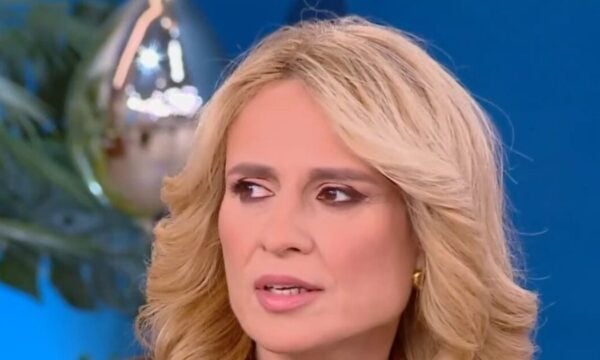 Ρίτσα Μπιζόγλη: «Έχω δακρύσει σε δελτίο – Τα συναισθήματά μας είναι κάπως πολυτέλεια σε αυτή τη δουλειά»