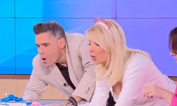 Φαίη Σκορδά και Δημήτρης Ουγγαρέζος έκαναν πάρτι γενεθλίων στο στούντιο του Buongiorno