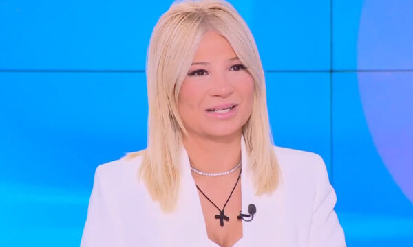 Η έκρηξη της Φαίης Σκορδά: «Αυτό που κάνετε είναι αγενές και απρεπές – Δεν το κάνω ποτέ»