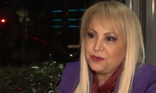 Τέτα Καμπουρέλη: «Δυστυχώς έτσι χώρισα – Ο γάμος μου στερήθηκε σεβασμού»