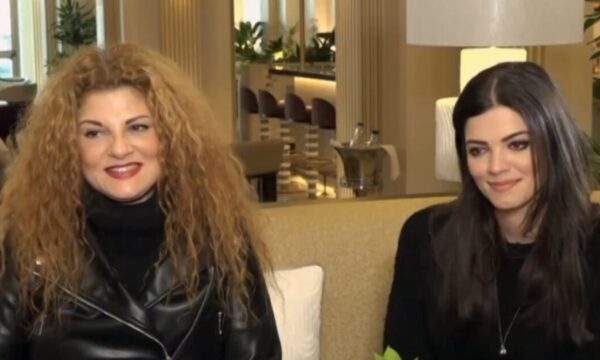 Τάνια Τρύπη και Τζένη Καζάκου στην παρθενική τους τηλεοπτική συνέντευξη: Η θεατρική σκηνή και η δυνατή σχέση τους