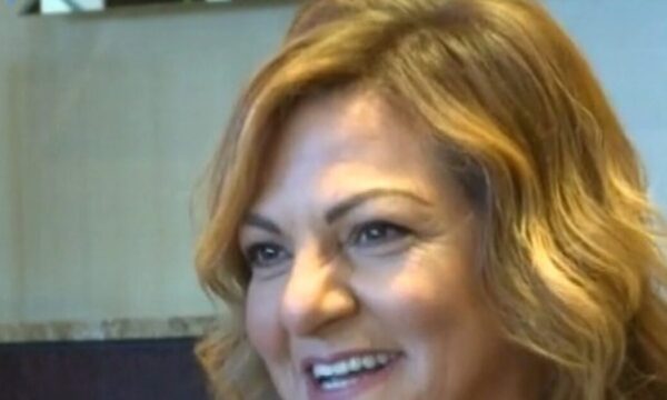 Βίκυ Σταυροπούλου: «Είχα την τύχη να αγαπήσω και να αγαπηθώ»